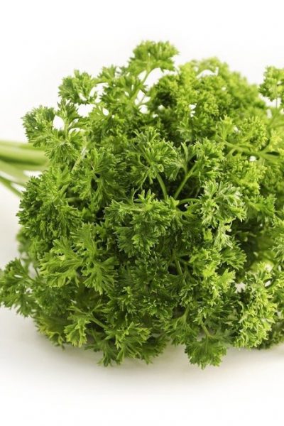 beneficiile consumului de pătrunjel