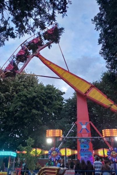 cheltuim bani în bâlci buhuși