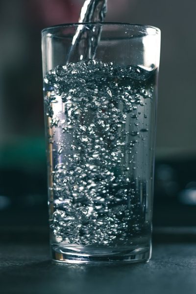 4 motive ca să montezi un filtru de apă acasă